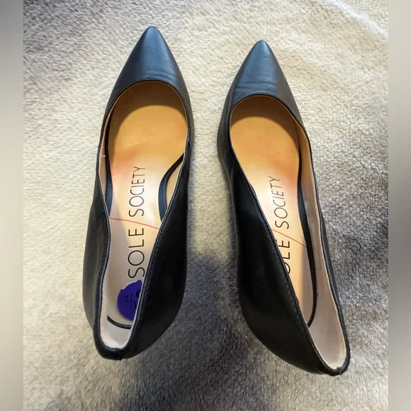 Sole Society Black Leather Pointed Toe Career Work Church Pumps Shoes Heels 8.5 - Picture 8 of 8
